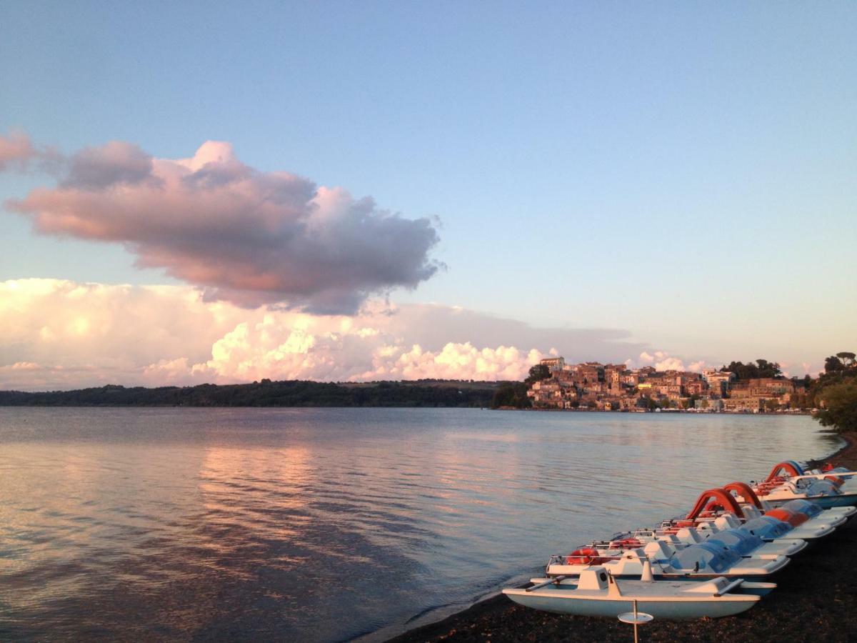 Al Vicolo Dei Pescatori Panzió Anguillara Sabazia Kültér fotó
