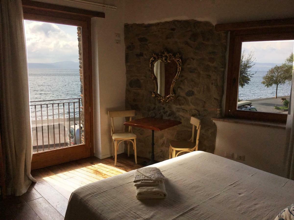 Al Vicolo Dei Pescatori Panzió Anguillara Sabazia Kültér fotó